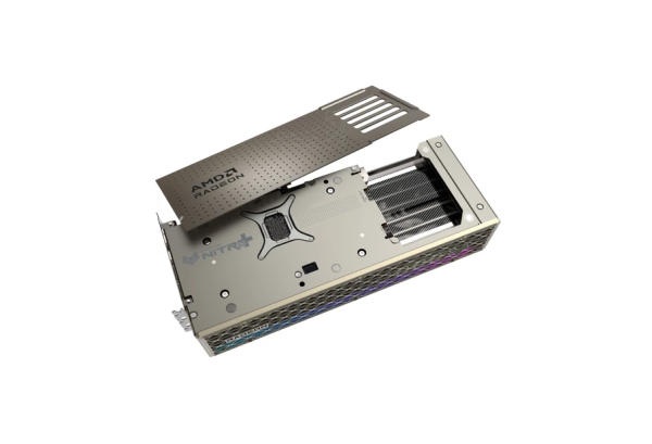 Sapphire Nitro+ AMD Radeon RX9070 XT - Görsel 3